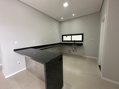 b2fb7c05-387b-4354-94bd-293553061712